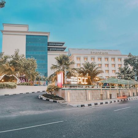 فندق جراند إن بادانج المظهر الخارجي الصورة